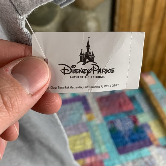 Disney Parks 2019 Resort Men’s XL Tee Shirt NWT - Picture 4 of 8